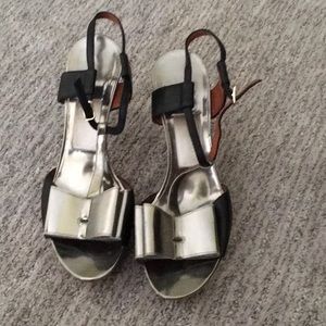 Lanvin t strap silver bow sandals